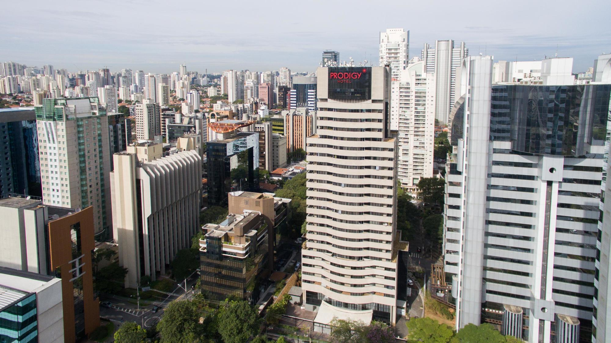 Hotel Transamerica Berrini Sao Paulo Exterior photo